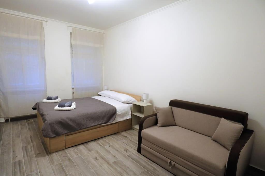 Apartman Vishegrad Apartman Karlovy Vary Kültér fotó