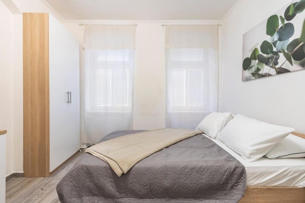 Apartman Vishegrad Apartman Karlovy Vary Kültér fotó