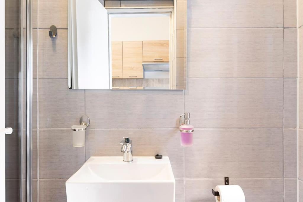 Apartman Vishegrad Apartman Karlovy Vary Kültér fotó